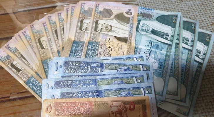 توضيح حكومي بخصوص صرف رواتب القطاع العام