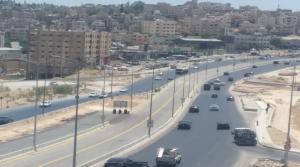 العثور على 3 أطفال على أوتوستراد الزرقاء ضلوا طريقهم