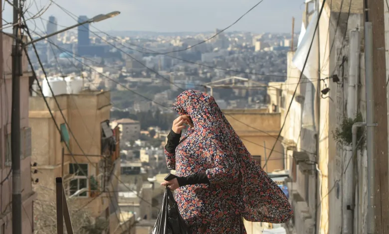 ما علاقة عمل المرأة بتغيير ثقافة الاستهلاك للأسر الأردنية؟