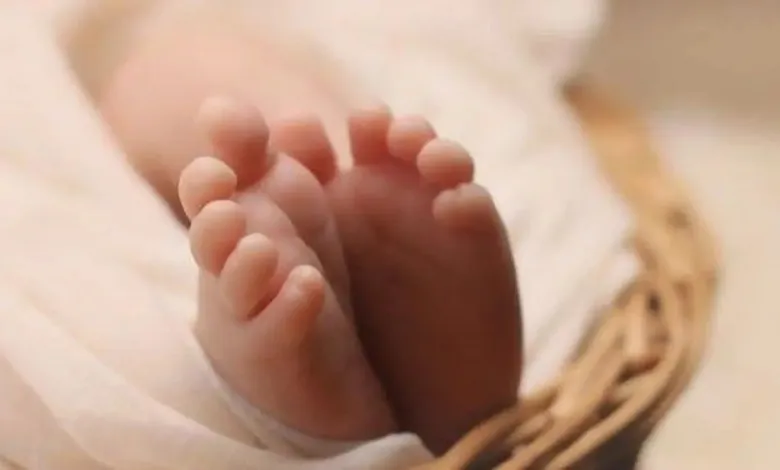 أردنية تبيع رضيعتها.. هل تحمي البيئة القانونية في الأردن من الإتجار بالبشر؟