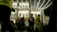 اكتظاظ متاجر بالمتسوقين مع اقتراب عيد الفطر