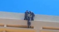 إنقاذ طفل علق بمدرسة في إربد