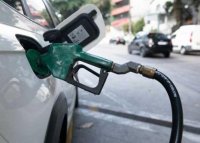 عقل يرجح رفع سعر البنزين قرشا واحدا الشهر المقبل