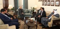 العيسوي يلتقي ممثلين عن عشائر الخرشة ووفدا من مسيحيي الزرقاء