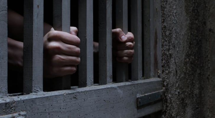 بعد وقف أمر الدفاع 28.. كيف ستنتهي القصة بين الدائن والمدين؟ نقيب المحامين يجيب