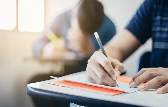 التربية تعدل موعد امتحانات طلبة المدارس للفصل الثاني