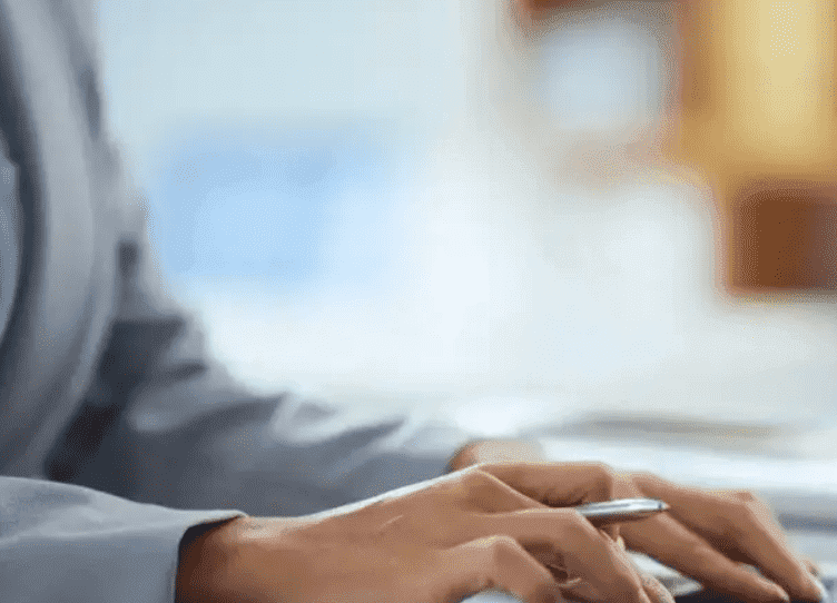 الحكومة الأردنية تبدأ بنظام العمل عن بعد - تفاصيل