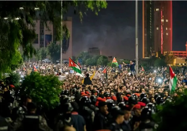 “رغم خطوات الإصلاح”.. لماذا لم يقتنع المواطن بالانخراط في الأحزاب؟