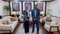 وزير الداخلية يكرم صاحبة مشروع "حفظ النعمة" بالعقبة