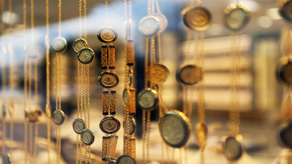 استقرار سعر الذهب عيار 21 بالسوق المحلية - وثيقة