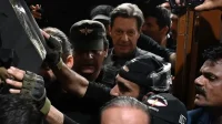 القبض على رئيس الوزراء الباكستاني السابق عمران خان