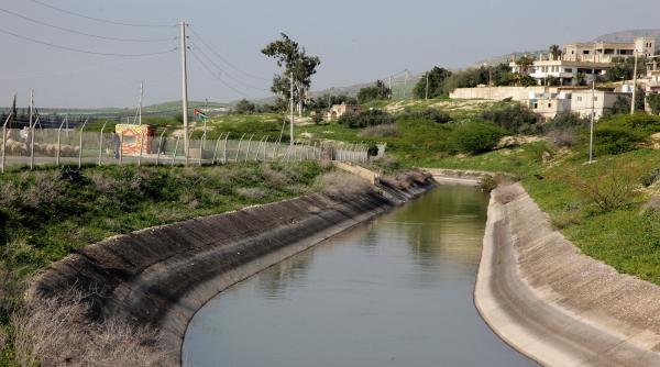 مصادرة مضخات خاصة تسحب مياه قناة الملك عبد الله