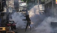 بالفيديو.. الاحتلال يقتحم مخيم عقبة جبر ويصيب شابا ويعتقل 5 آخرين