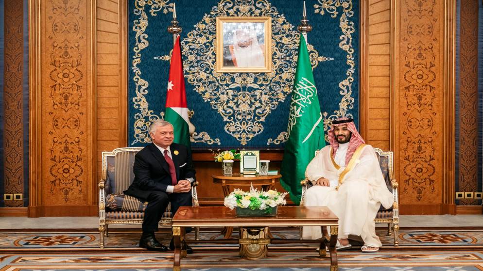 الملك وولي العهد السعودي يعقدان لقاء في جدة