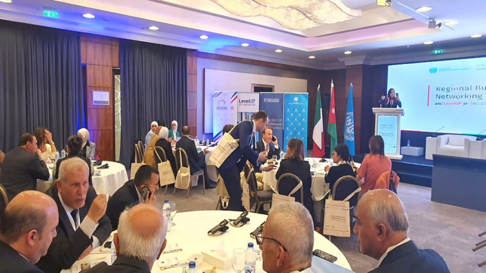 السقاف: الحكومة تؤمن بإمكانيات الشركات المتوسطة والصغيرة