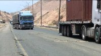 ضبط شاحنة تسير بـ6 إطارات فقط وأخرى بدون كوابح