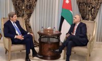 الخصاونة يلتقي جون كيري في عمّان