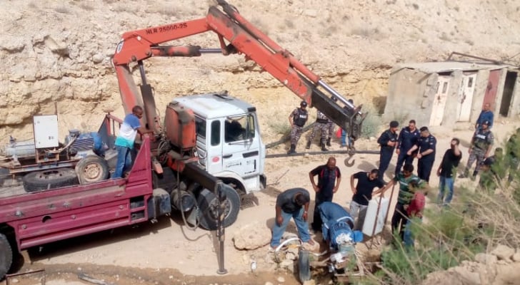 سلطة وادي الأردن تزيل مضخات المزارع من سد الموجب