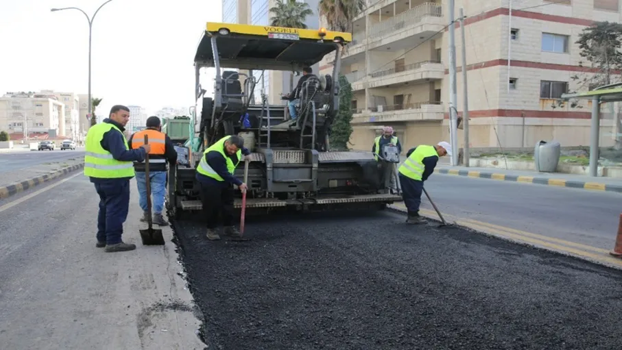 صرف مبلغ 450 ألف دينار لتعبيد طريق في محافظة مادبا