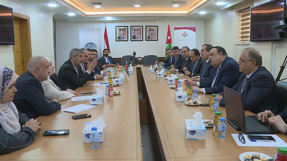 الأردن ومصر يوقعان اتفاقا لاستخدام البنى التحتية للغاز