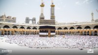 مليون ومائتا ألف مصل وحاج أدوا صلاة الجمعة في الحرمين الشريفين