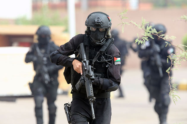 بوقت قياسي.. البحث الجنائي يتمكّن من تحديد مطلق النار العشوائي الذي أودى بحياة طفل في مادبا قبل أيّام