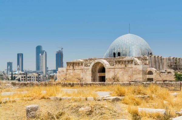 انخفاض قليل وأجواء صيفية معتدلة لنهاية الأسبوع