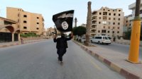 السجن المؤبد لأميركي جند آلاف المقاتلين في "داعش"