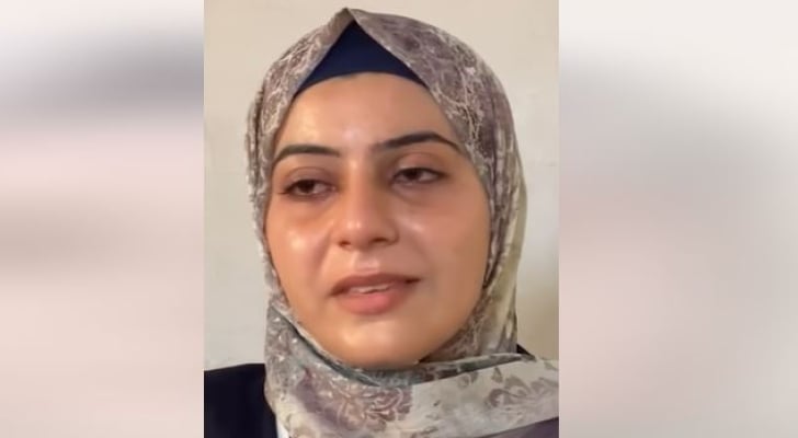 بدموع الفرح والحزن.. قصة طالبة فلسطينية أثارت مشاعر الملايين