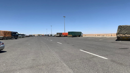 الأردن يمنع مركبات شحن أجنبية يزيد عمرها عن 20 عاما من دخول السعودية