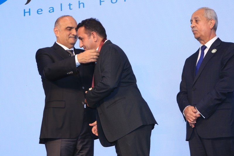 الاردنية السويدية (جوسوي) تتسلم درع الصناعة الاردنية من رئيس الوزراء