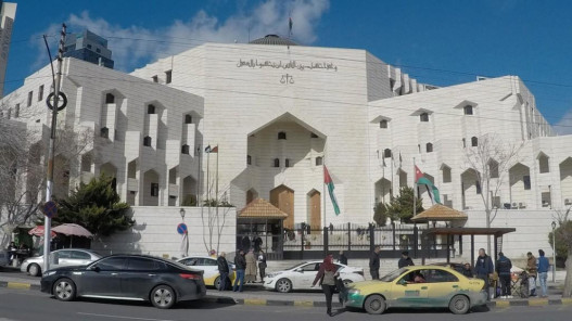 الاستماع لـ 334 شاهدا "عن بُعد" من بينهم 310 من خارج الأردن