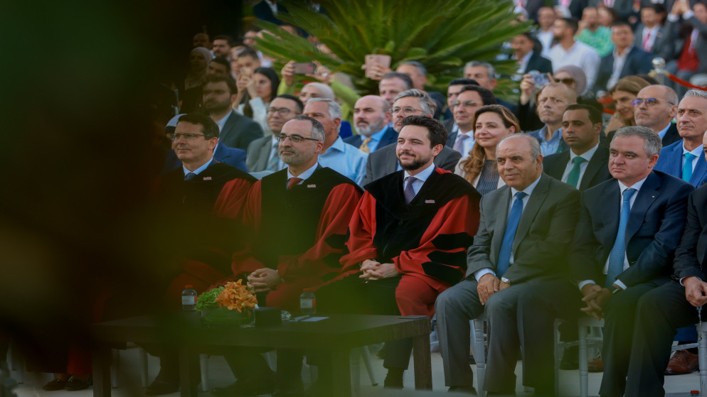 نائب الملك يخرج الفوج الثالث من طلبة جامعة الحسين التقنية