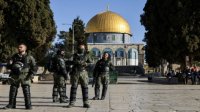 مستوطنون يقتحمون المسجد الأقصى على شكل مجموعات