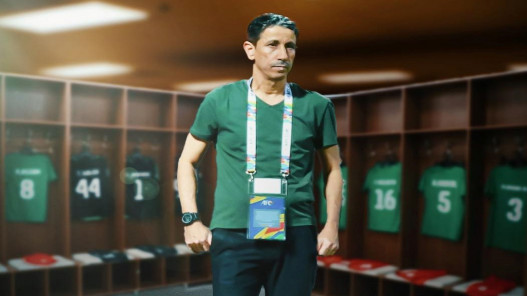 من هو مدرب جديد لنادي الوحدات لكرة القدم؟