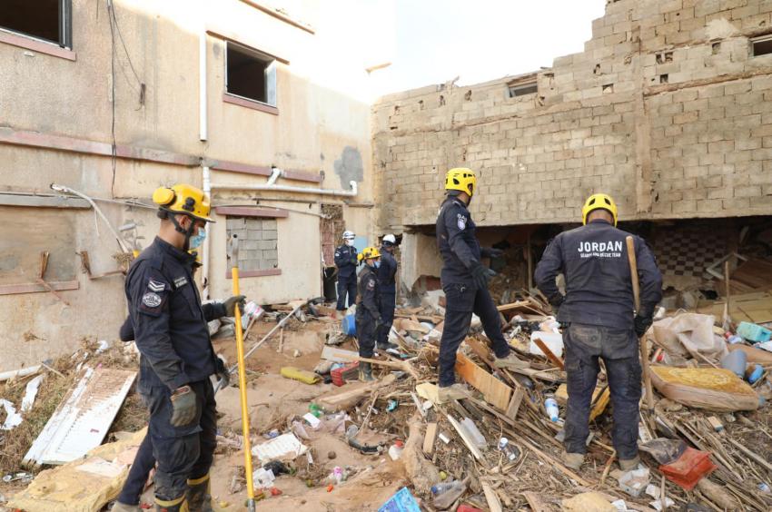 العبادي: جميع أفراد فريق البحث والإنقاذ الأردني في ليبيا "بخير"