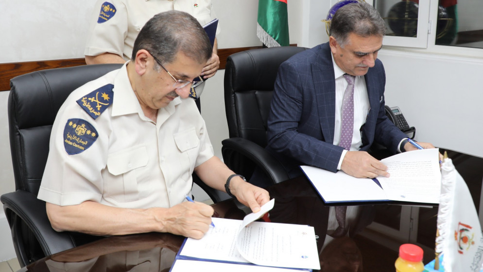 مذكرة تفاهم لتبادل المعلومات والبيانات بين الجمارك والإحصاءات العامة