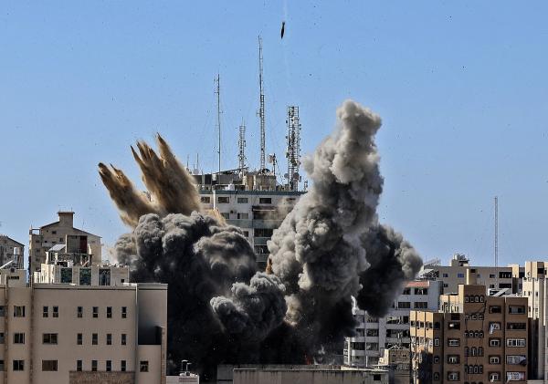 جيش الاحتلال استهدف 500 موقع في غزة بأكثر من 1000 طن قنابل