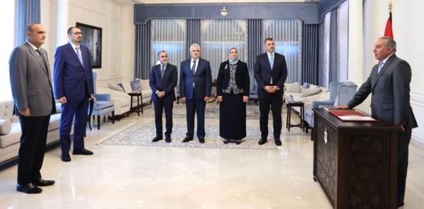 رئيس وأعضاء مجلس مفوَّضي البترا يؤدون القسم امام الخصاونة