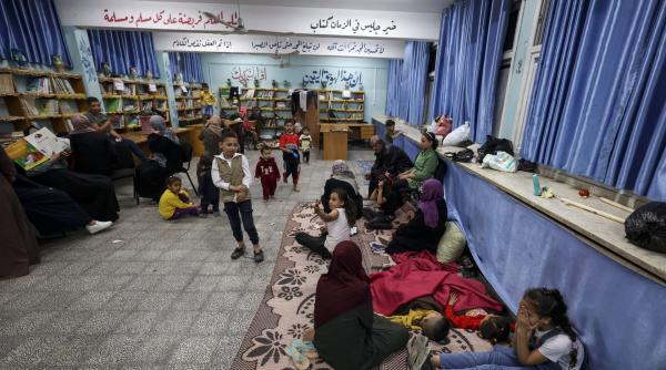 نزوح حوالي 263 ألف فلسطيني معظمهم داخل مدارس الأونروا في غزة
