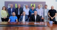 الجهاز الفني الجديد يوقع على كشوفات النادي الفيصلي