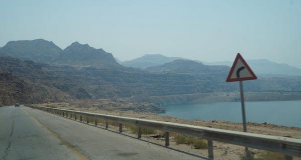 صيانة عبارات وجسور البحر الميت استعدادًا لفصل الشتاء