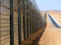 صحيفة عن مسؤولين: احتمالية نشر 2000 جندي أمريكي لدعم الاحتلال