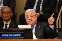 عباس محذرا من تهجير الفلسطينيين: "لن نرحل بالثلاثة"