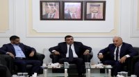 الحكومة تؤكد حرصها على تعزيز الشراكة مع نقابة الصحفيين لمعالجة تحديات يعاني منها الإعلام