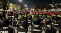 الأمن يضبط مثيري شغب أشعلوا النيران بأحد المنازل في الرابية