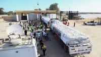 البيت الأبيض "واثق" من زيادة المساعدات لقطاع غزة إلى 100 شاحنة يوميا