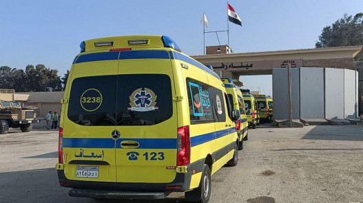 خروج أوائل الفلسطينيين الحاملين جنسيات مزدوجة من غزة إلى مصر