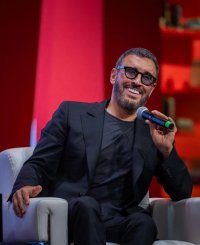 كاظم الساهر يغني بالانجليزية لوقف الحرب على غزة