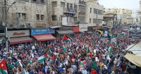 الأردنيون "يعضون" على جرحهم الاقتصادي ويتبرعون بالملايين لغزة